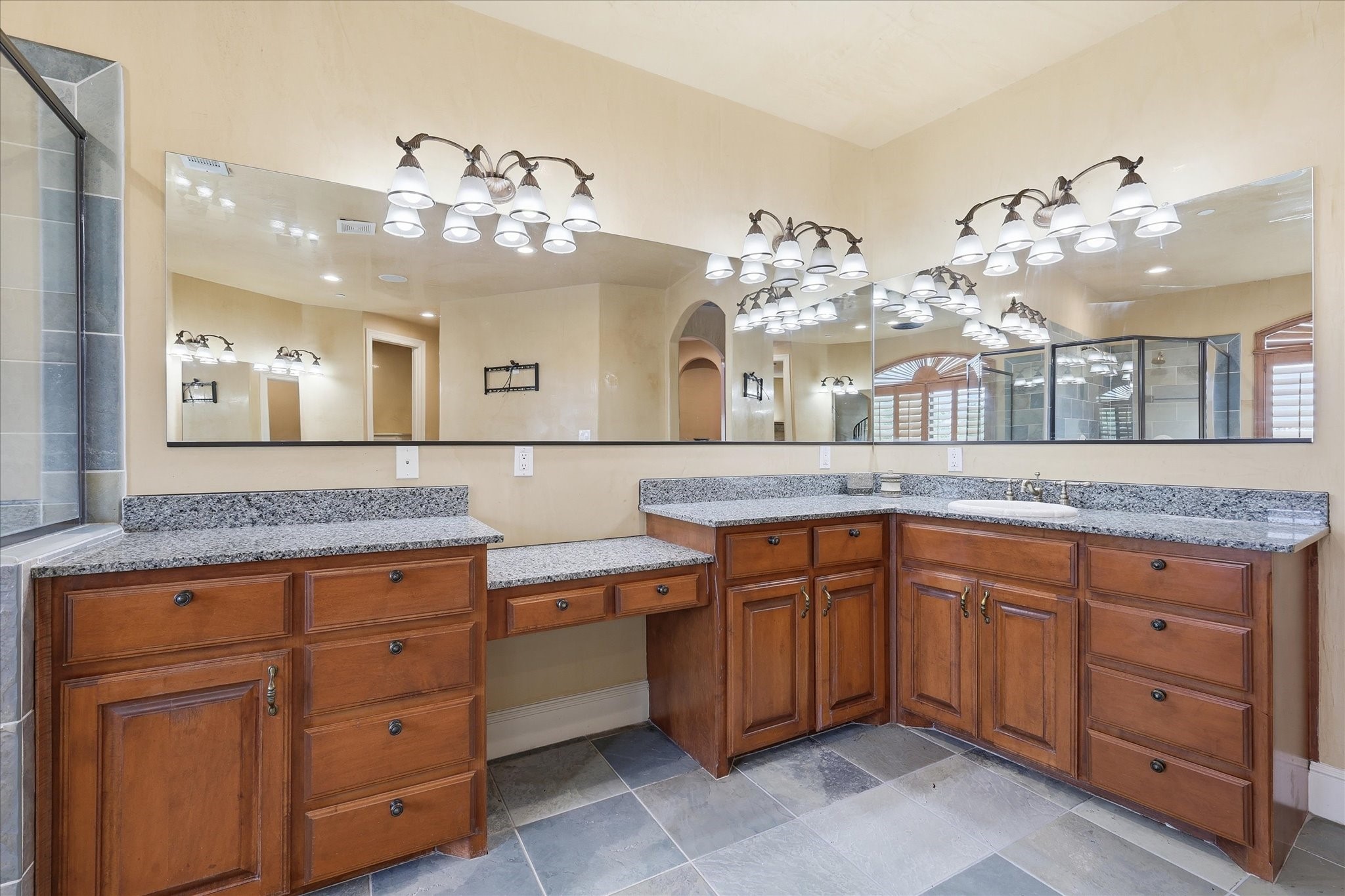 410 Mills Street Fort Worth TX 76102