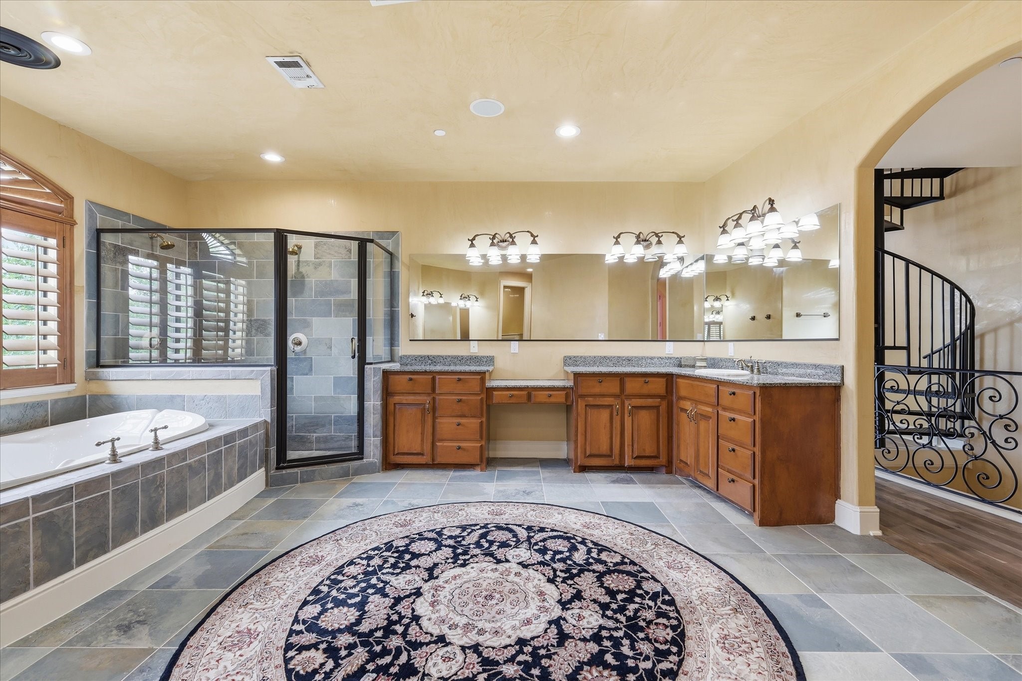410 Mills Street Fort Worth TX 76102