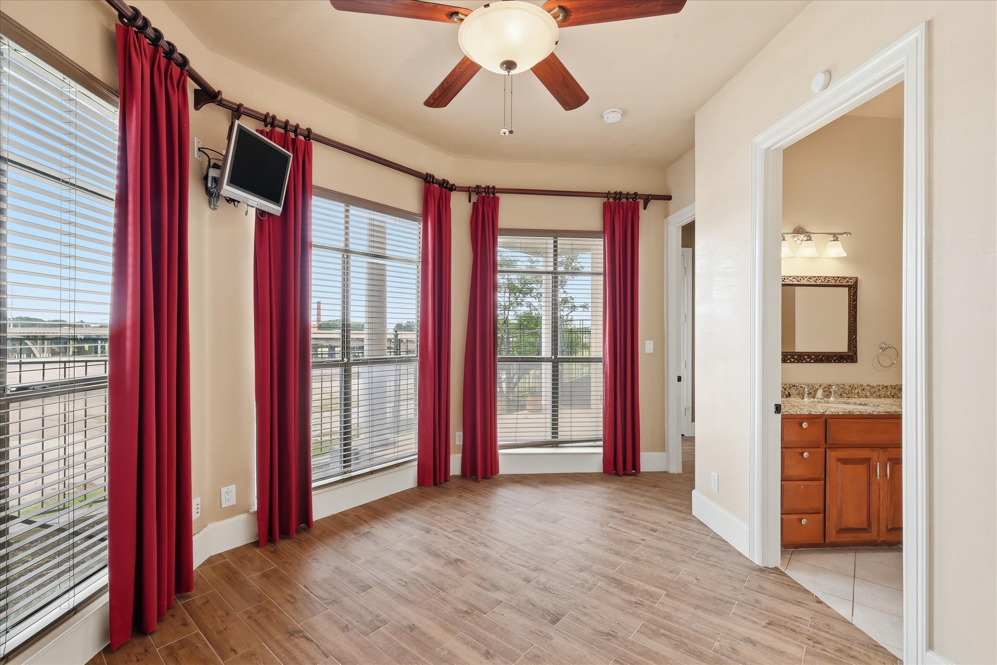 410 Mills Street Fort Worth TX 76102