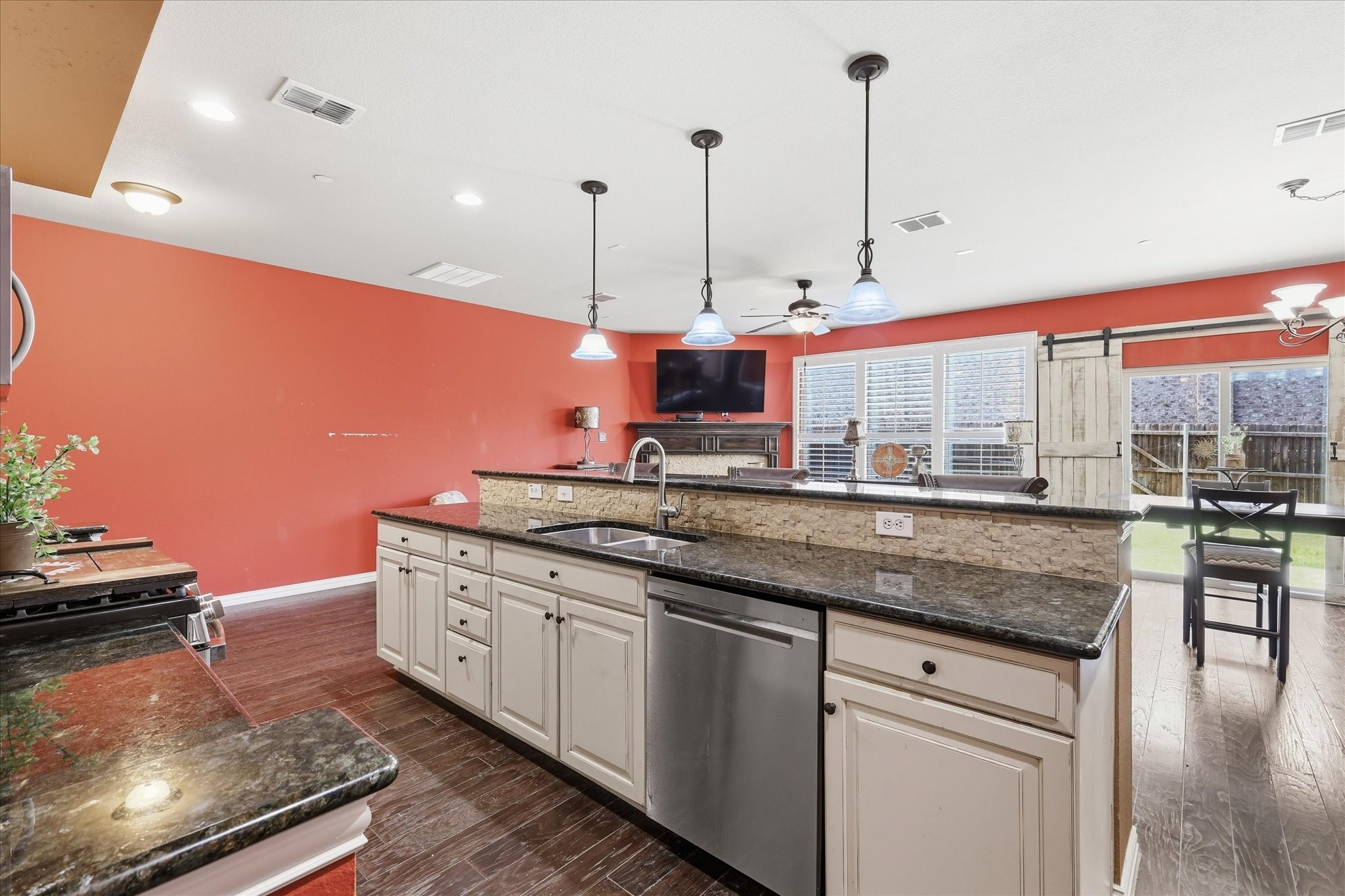399 Dublin Street Lewisville TX 75067