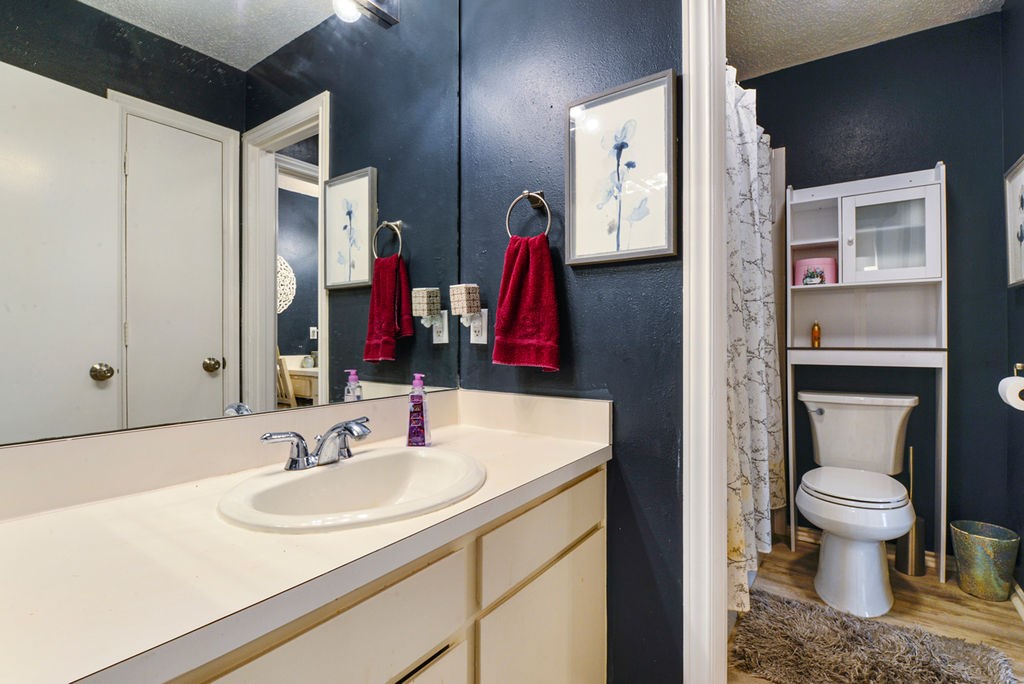 933 Roaring Springs Road Fort Worth TX 76114