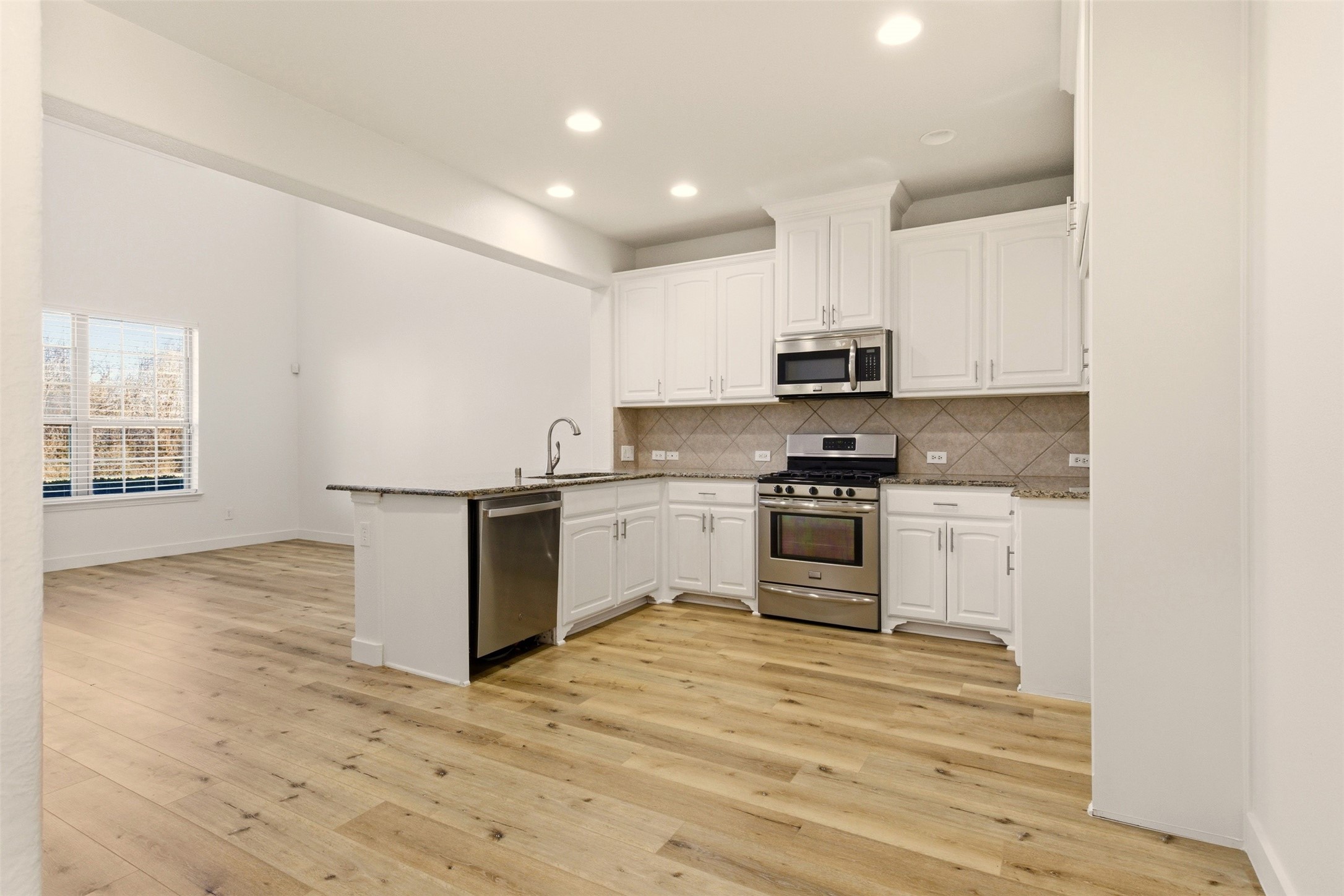 736 S Greenville Avenue Richardson TX 75081