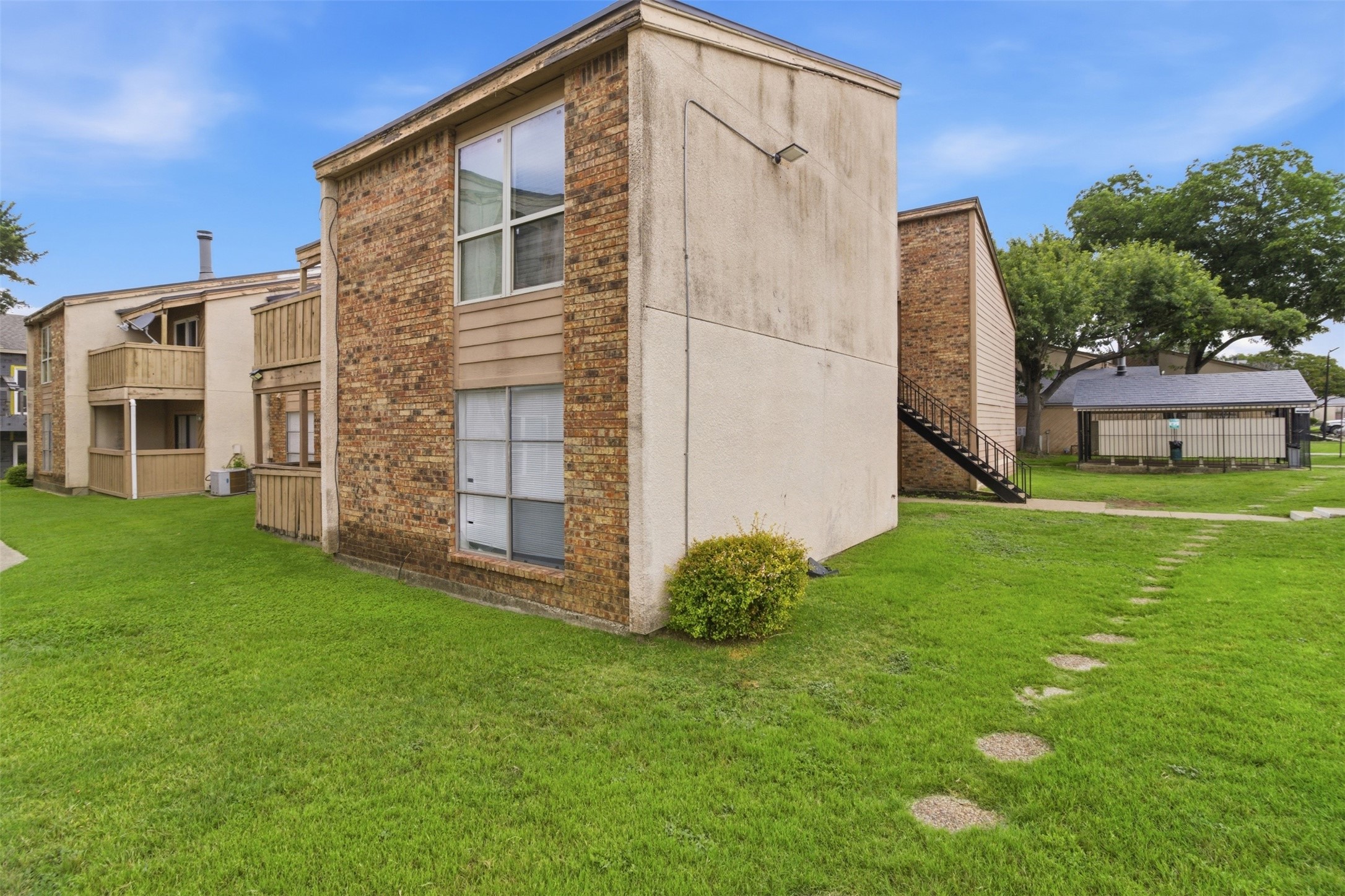 8110 Skillman Street Dallas TX 75231