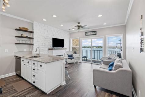 401 E Pearl Street Granbury TX 76048