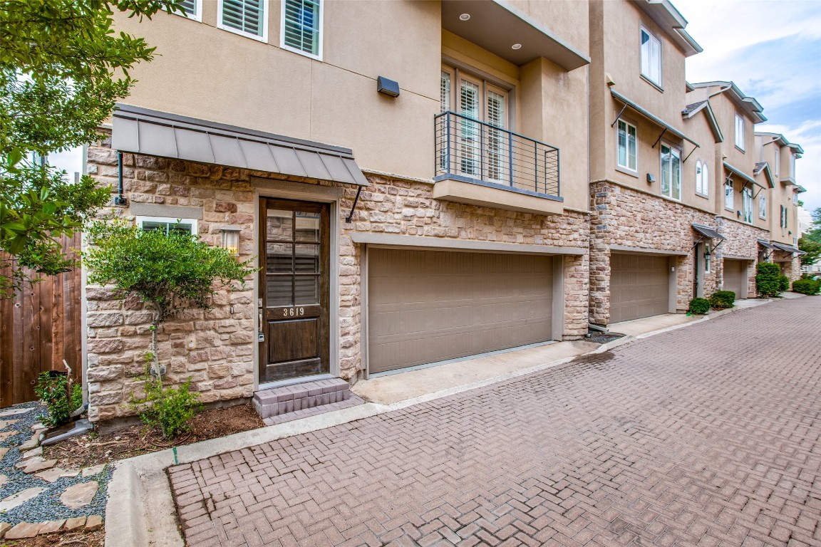 3619 Azure Court Dallas TX 75219