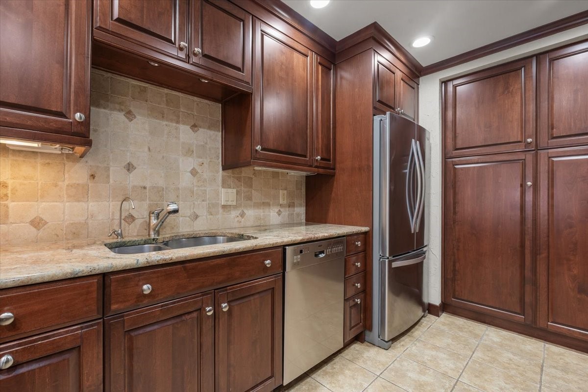1109 Roaring Springs Road Fort Worth TX 76114