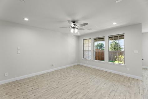 670 Sandiford Mansfield TX 76063