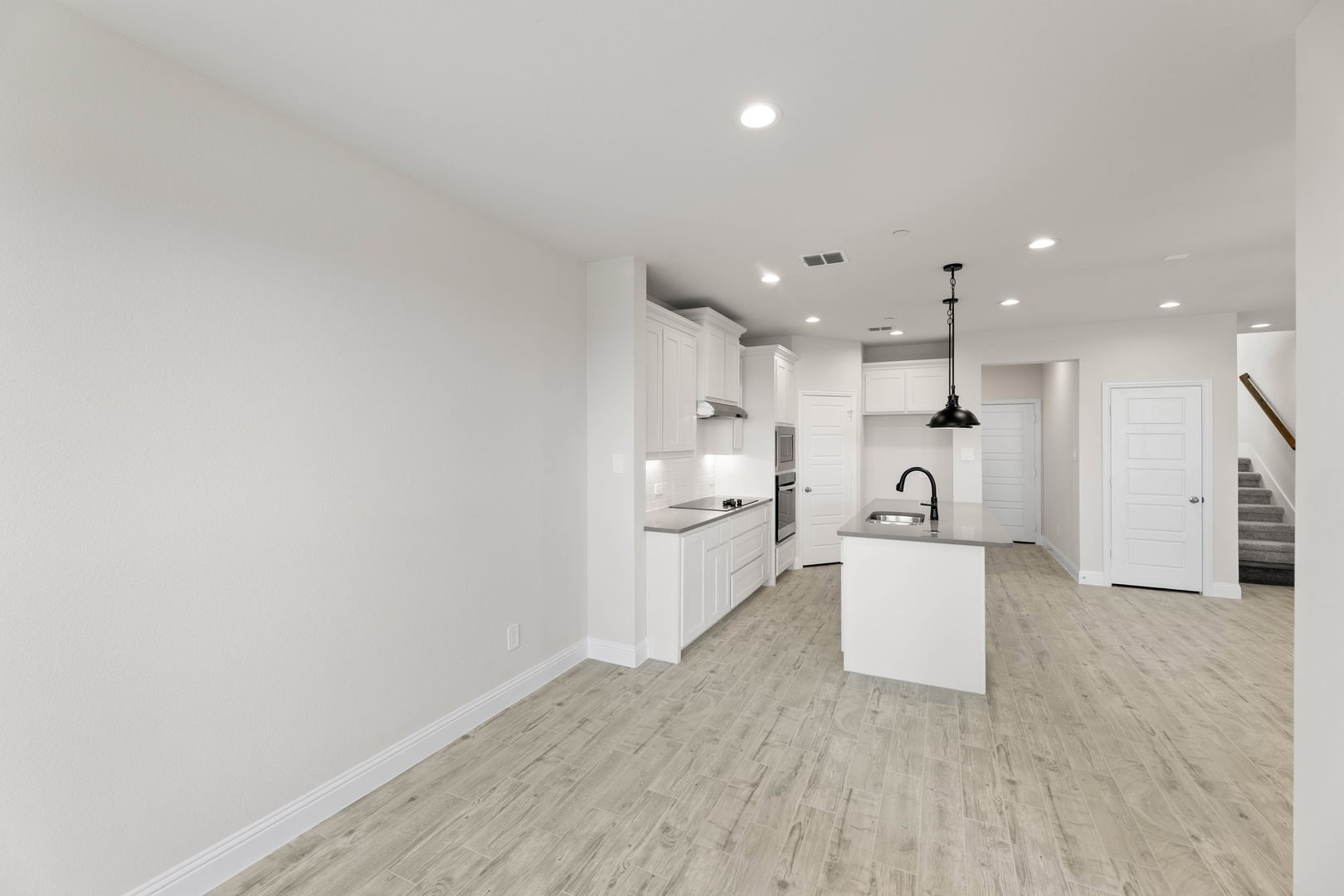 670 Sandiford Mansfield TX 76063