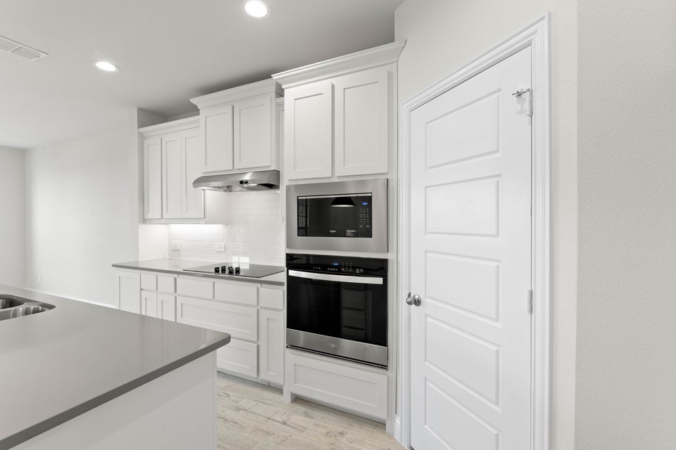 670 Sandiford Mansfield TX 76063