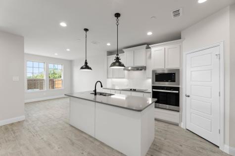670 Sandiford Mansfield TX 76063