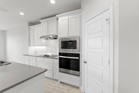 670 Sandiford Mansfield TX 76063