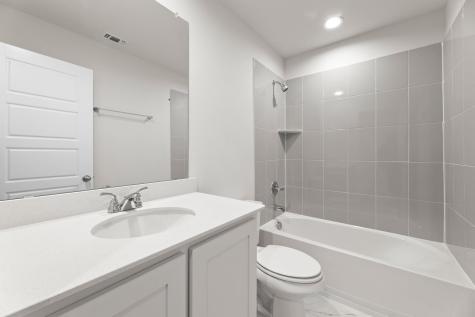 670 Sandiford Mansfield TX 76063