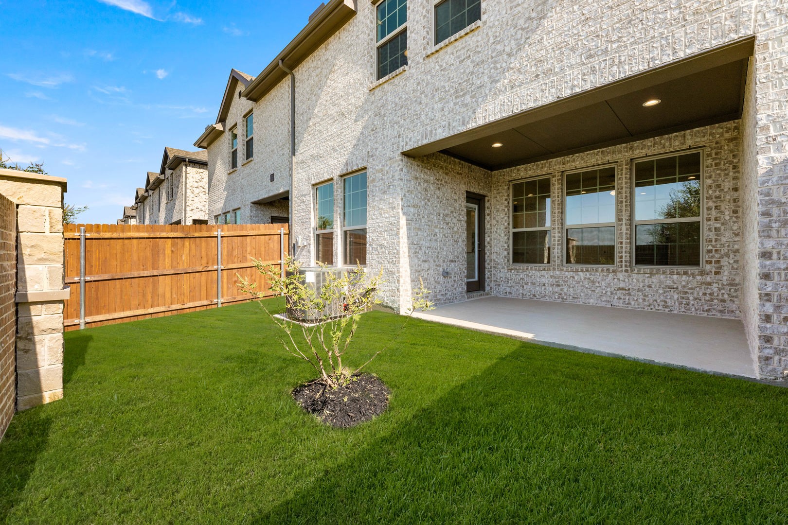 670 Sandiford Mansfield TX 76063