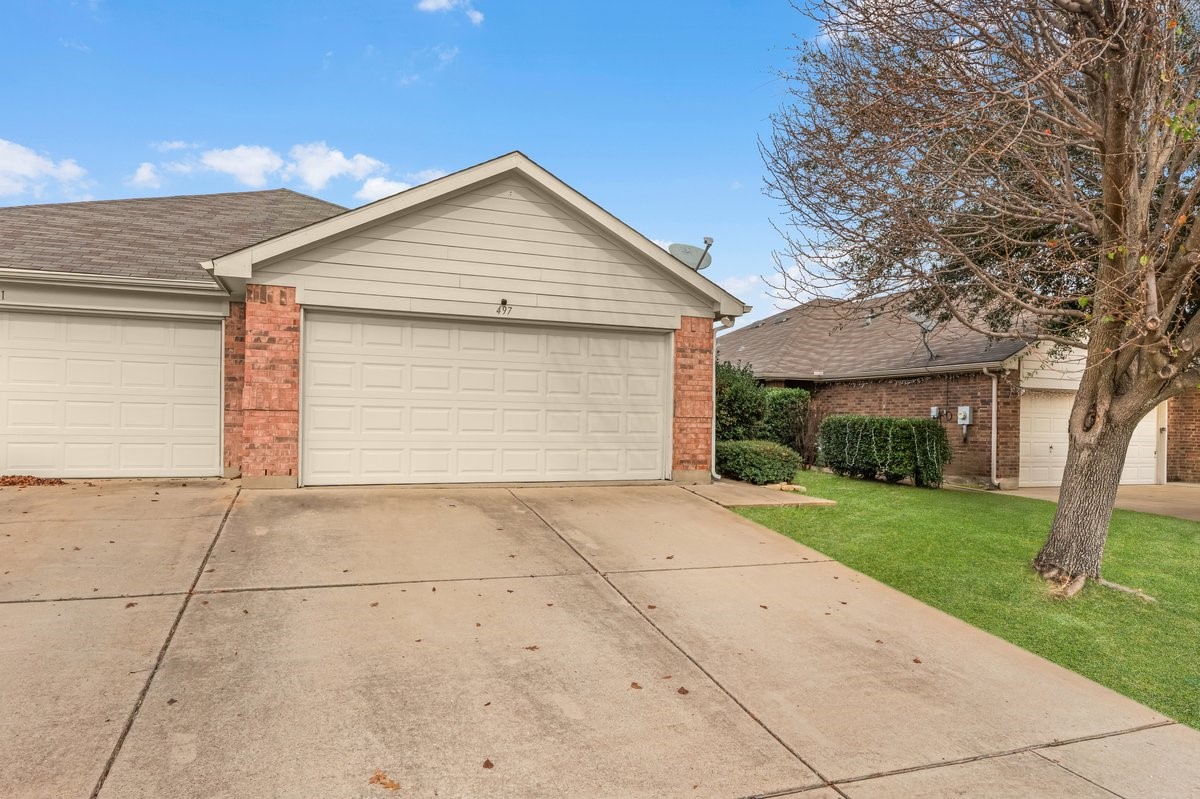 497 Brookbank Drive Crowley TX 76036