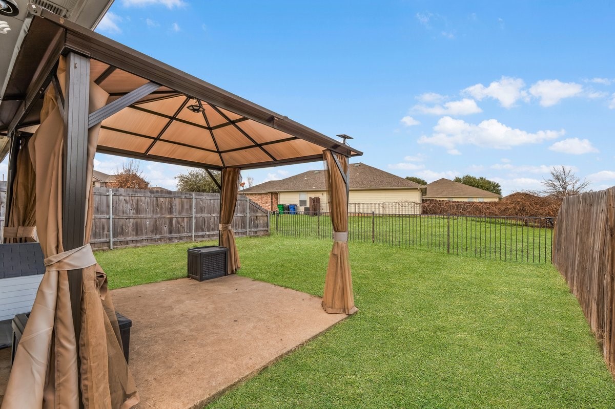 497 Brookbank Drive Crowley TX 76036