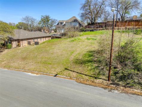 317 Arapaho W Sherman TX 75092