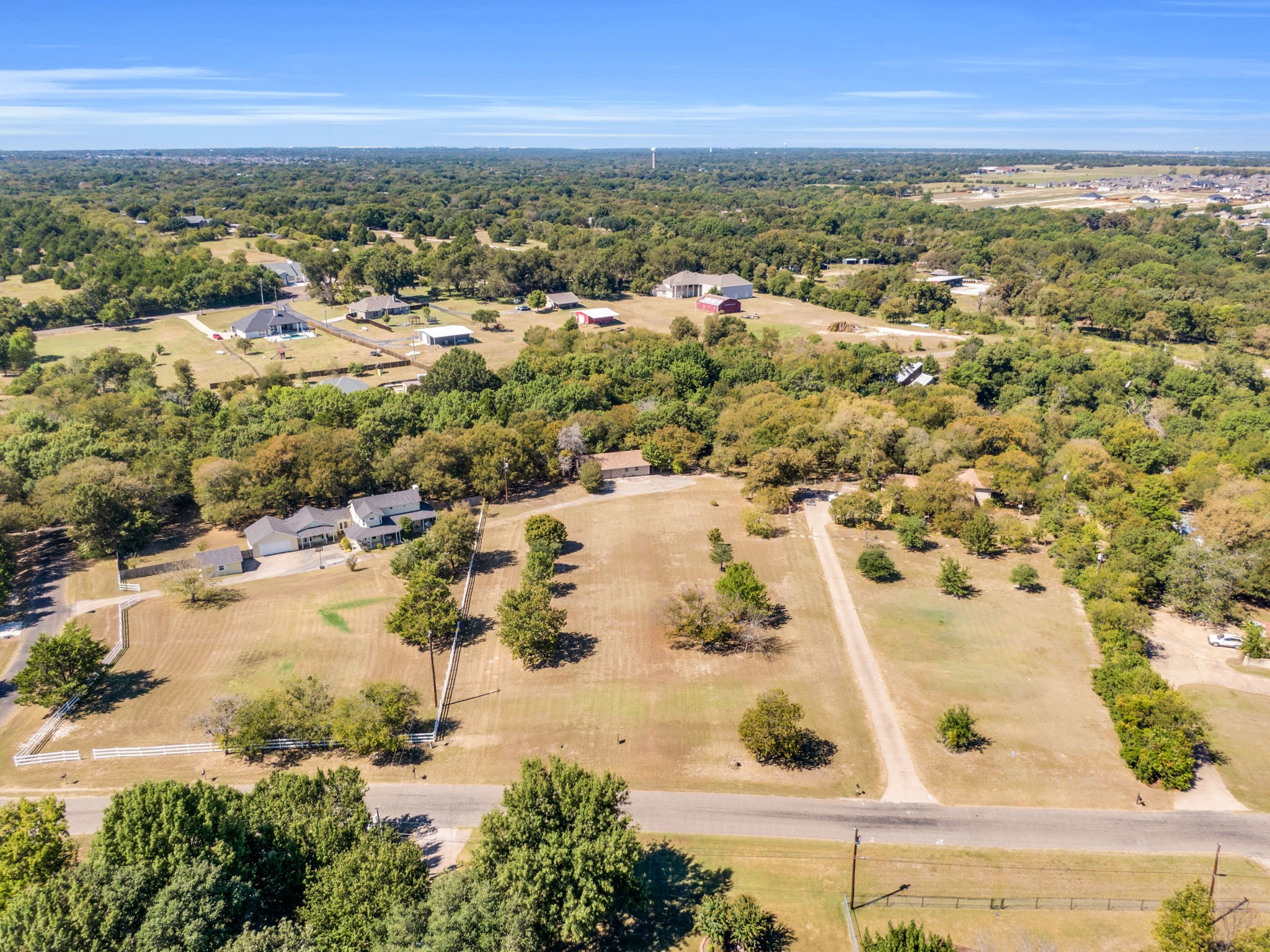 1310 Lariat Circle Oak Leaf TX 75154
