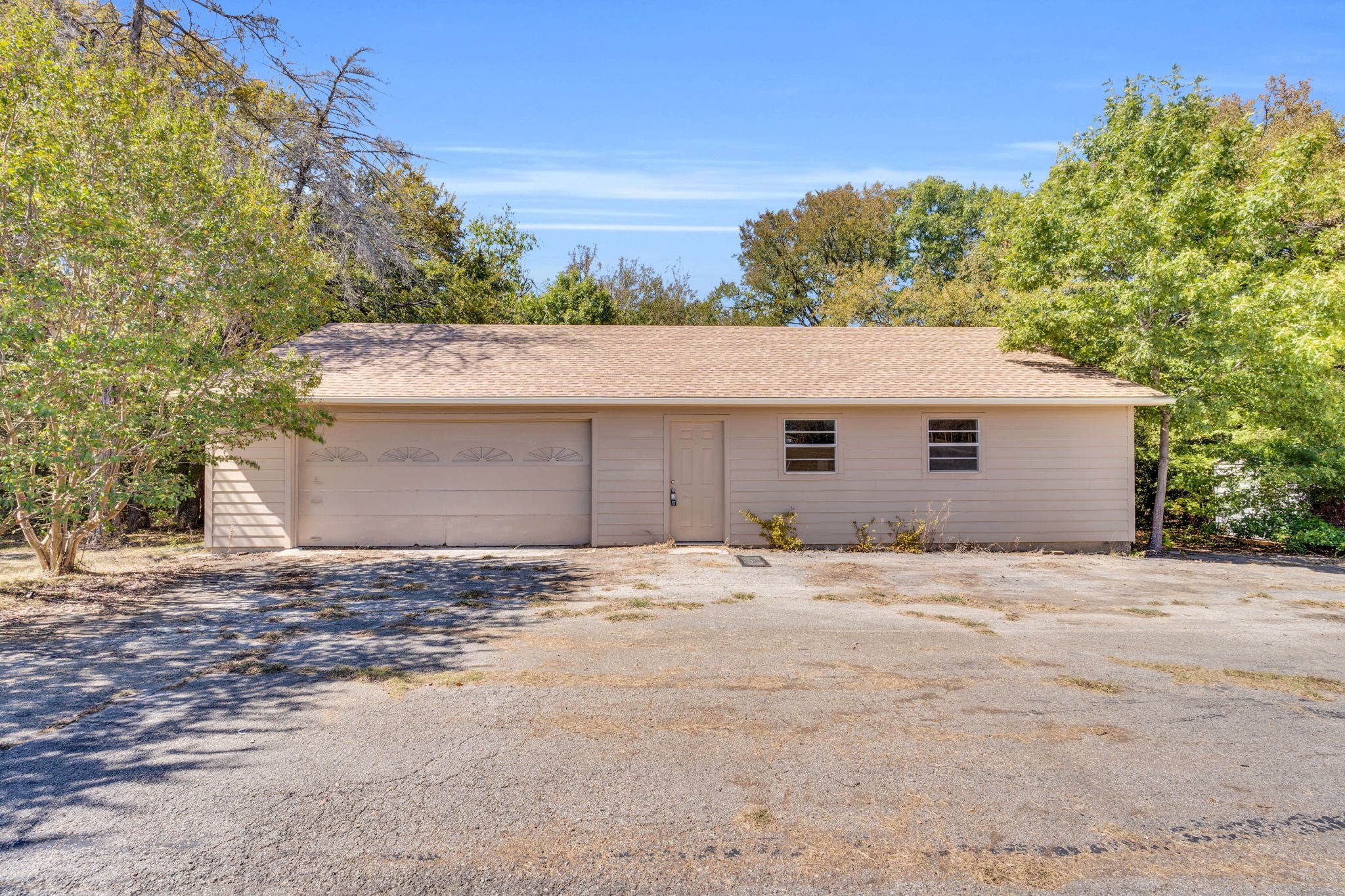 1310 Lariat Circle Oak Leaf TX 75154
