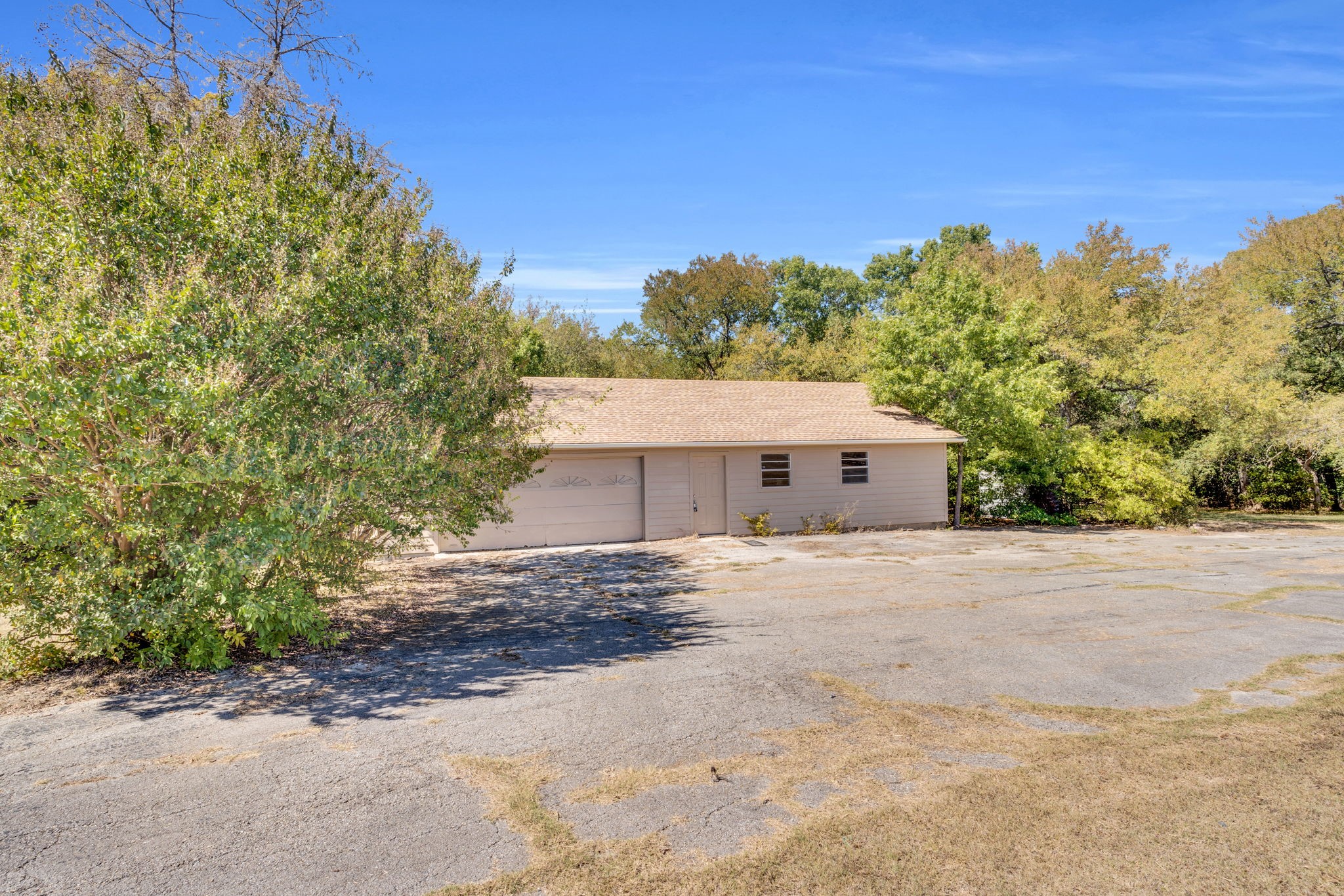 1310 Lariat Circle Oak Leaf TX 75154