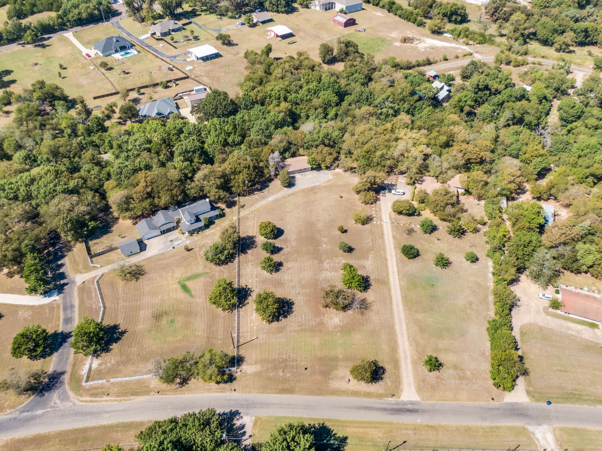 1310 Lariat Circle Oak Leaf TX 75154