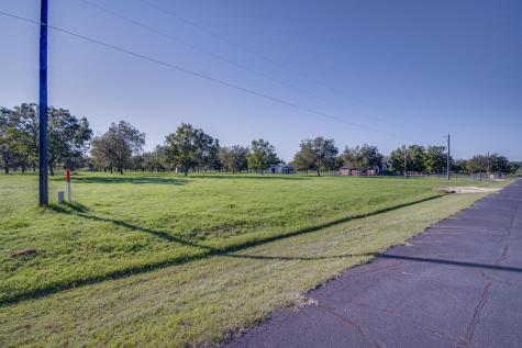 1917 Burkett Court Cleburne TX 76033