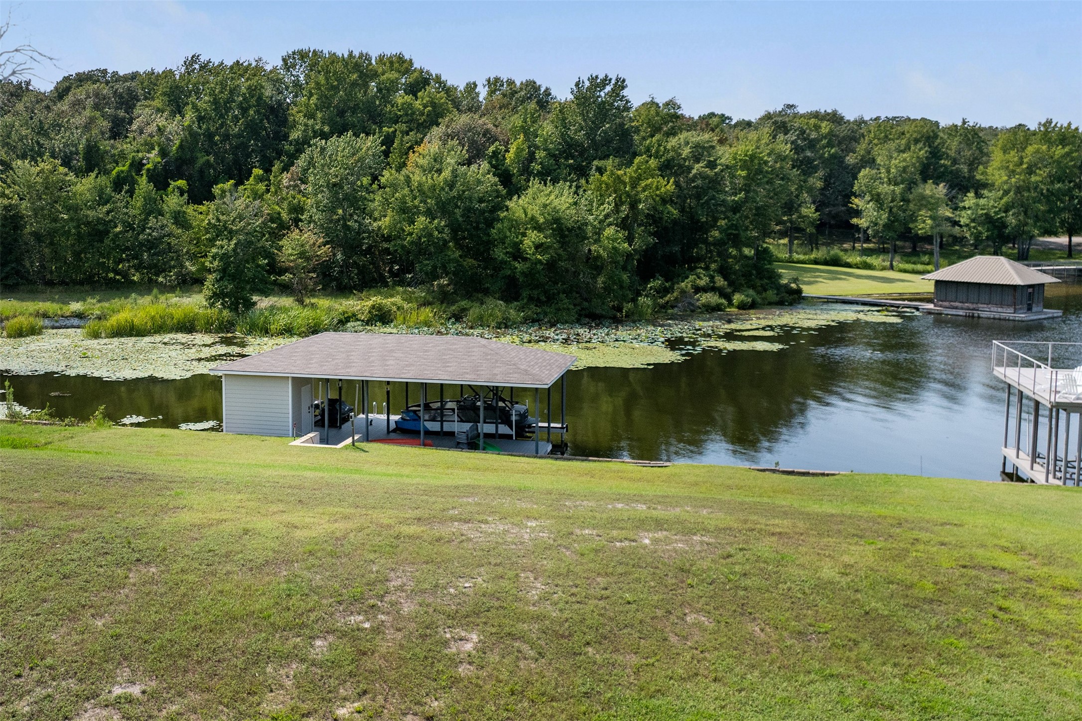 3570 Pleasant Run Circle Athens TX 75752