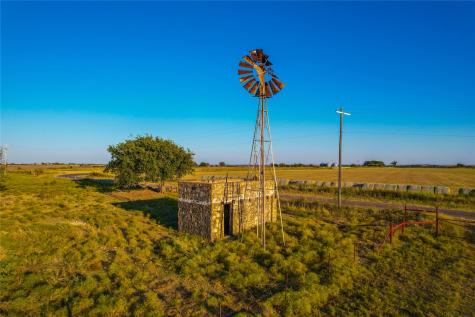 515 County Road 262 Gatesville TX 76528