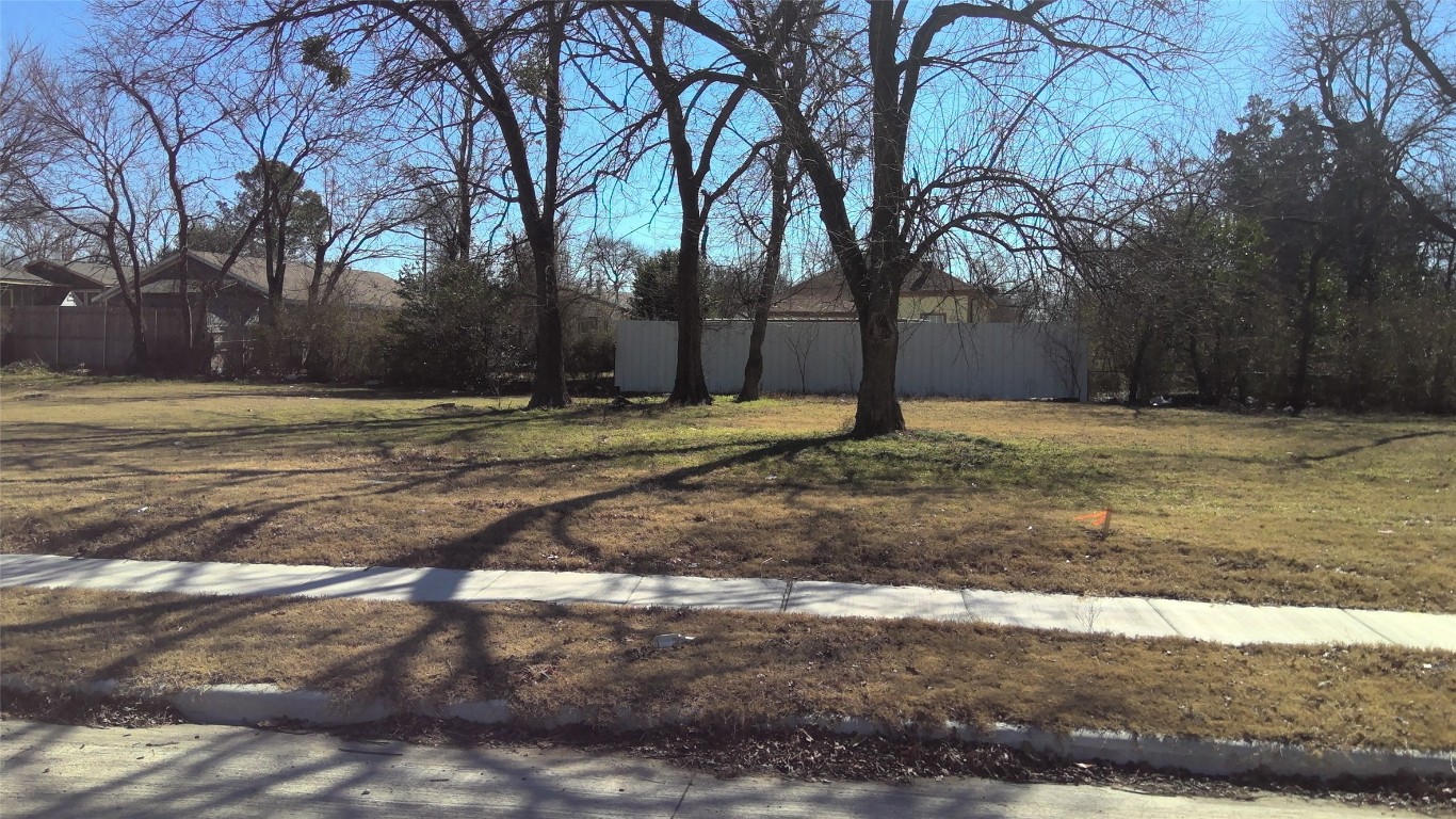 4524 Meek Street Dallas TX 75216