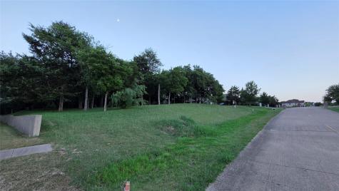 2776 S Lakeview Drive Cedar Hill TX 75104