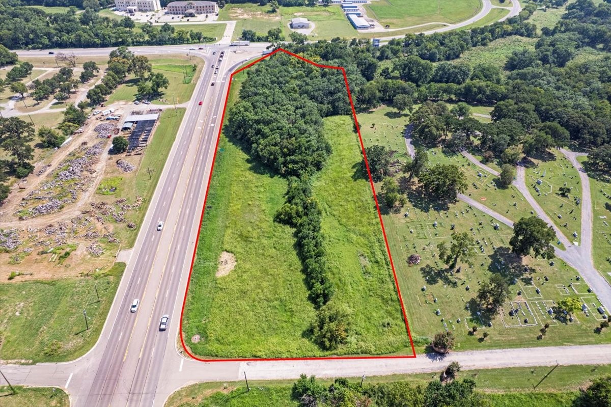 Westside N Tx-121 Highway Bonham TX 75418
