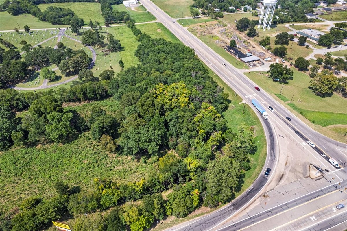 Westside N Tx-121 Highway Bonham TX 75418