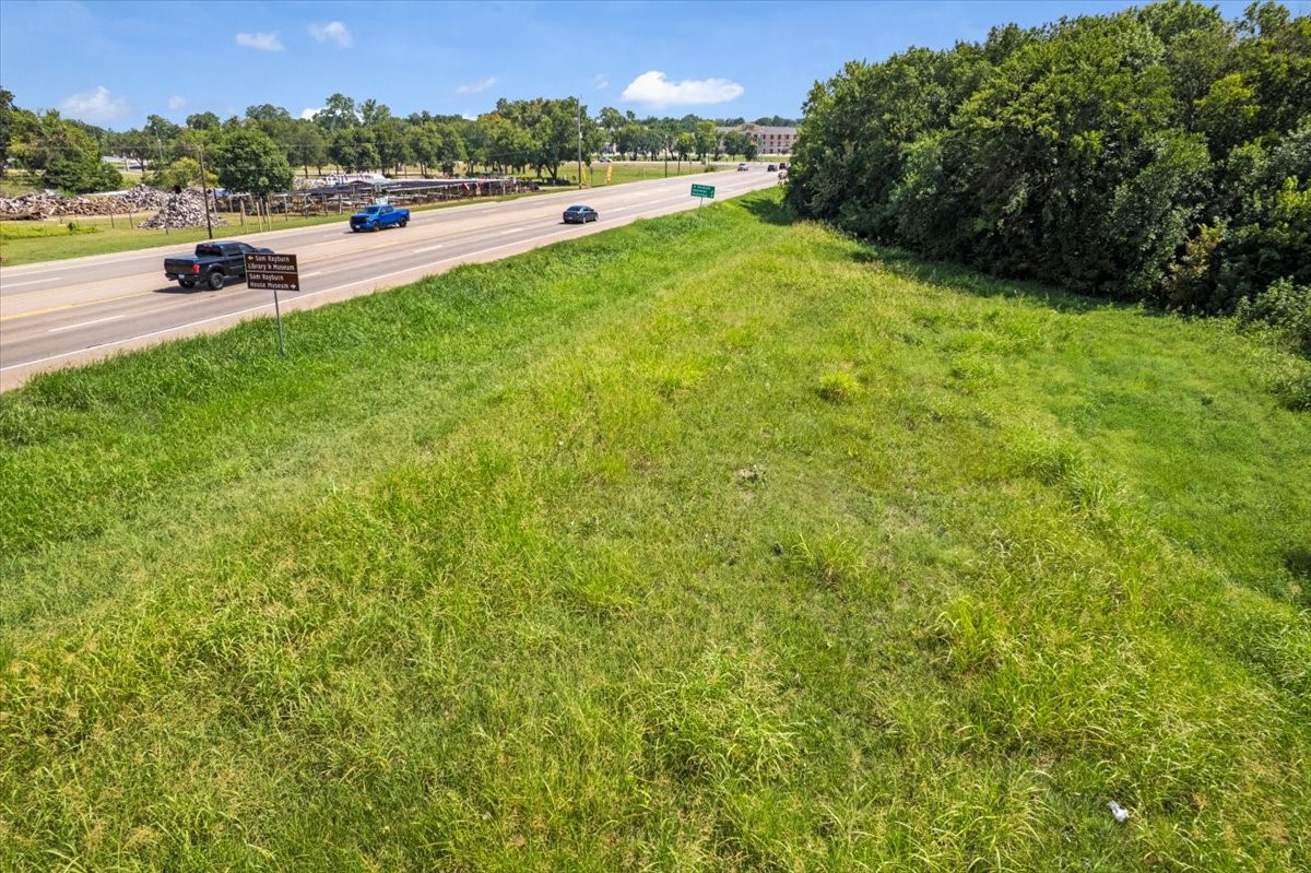 Westside N Tx-121 Highway Bonham TX 75418
