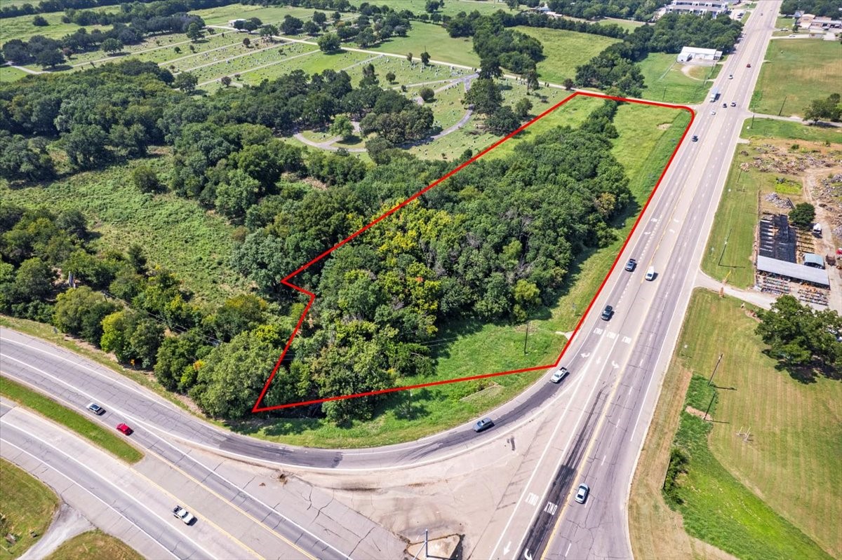 Westside N Tx-121 Highway Bonham TX 75418