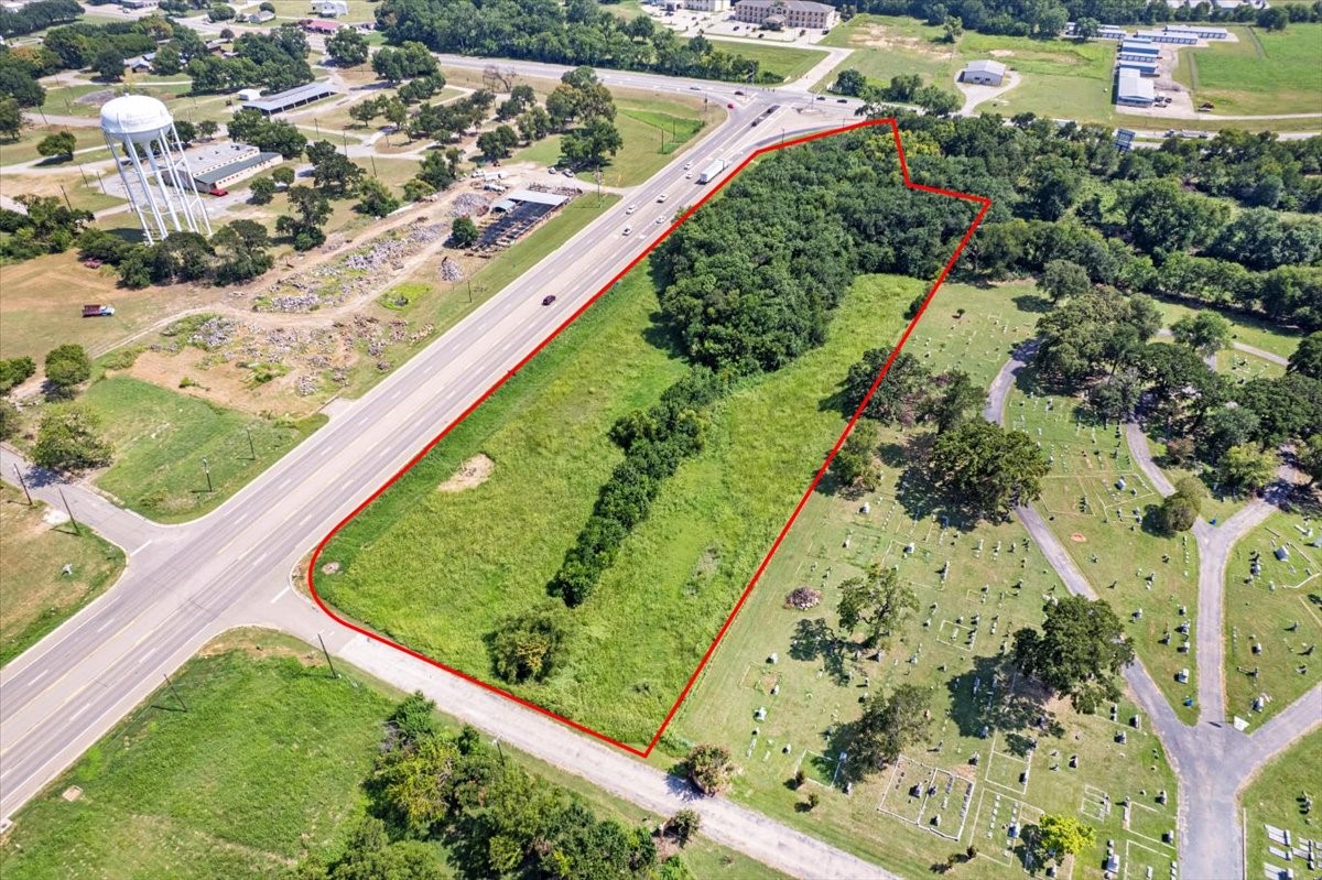 Westside N Tx-121 Highway Bonham TX 75418