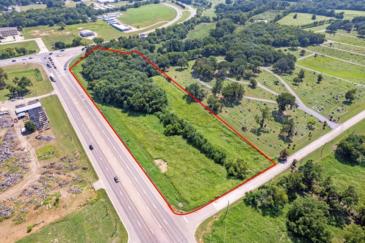 Westside N Tx-121 Highway Bonham TX 75418