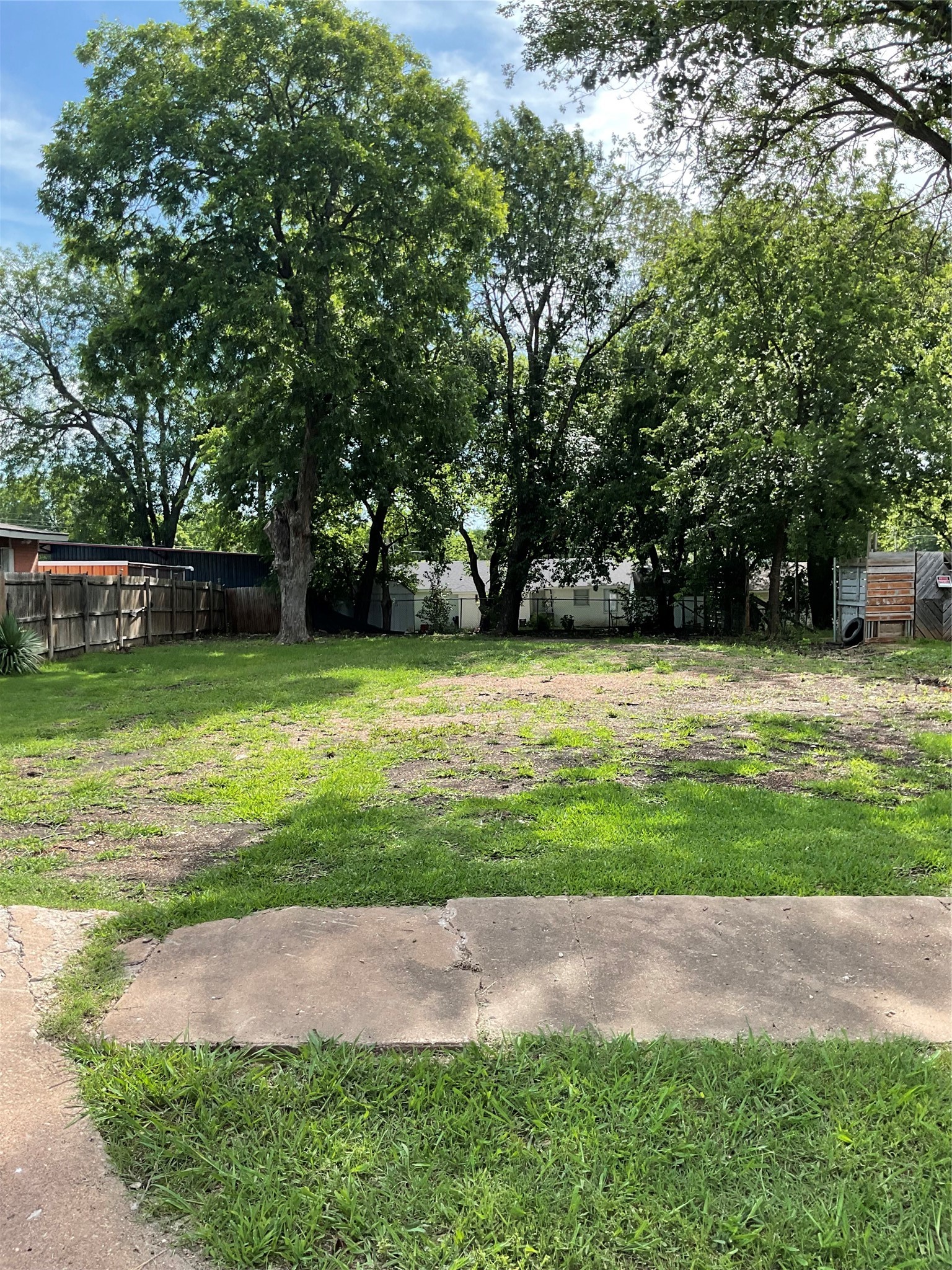 605 S Colbert Avenue Sherman TX 75090