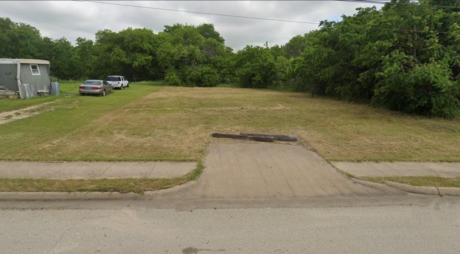 711 E Davis Avenue Alvarado TX 76009
