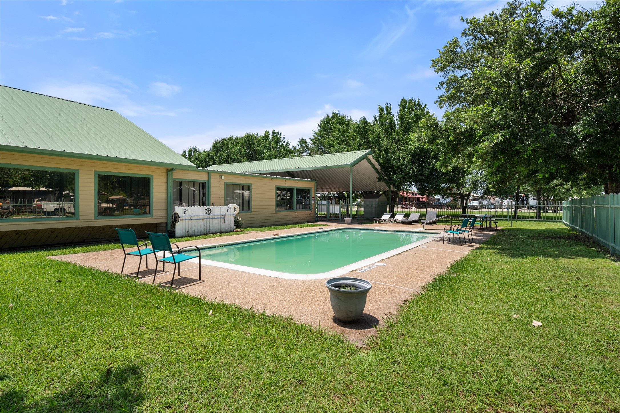 2065 Pelican Isle Drive Kerens TX 75144