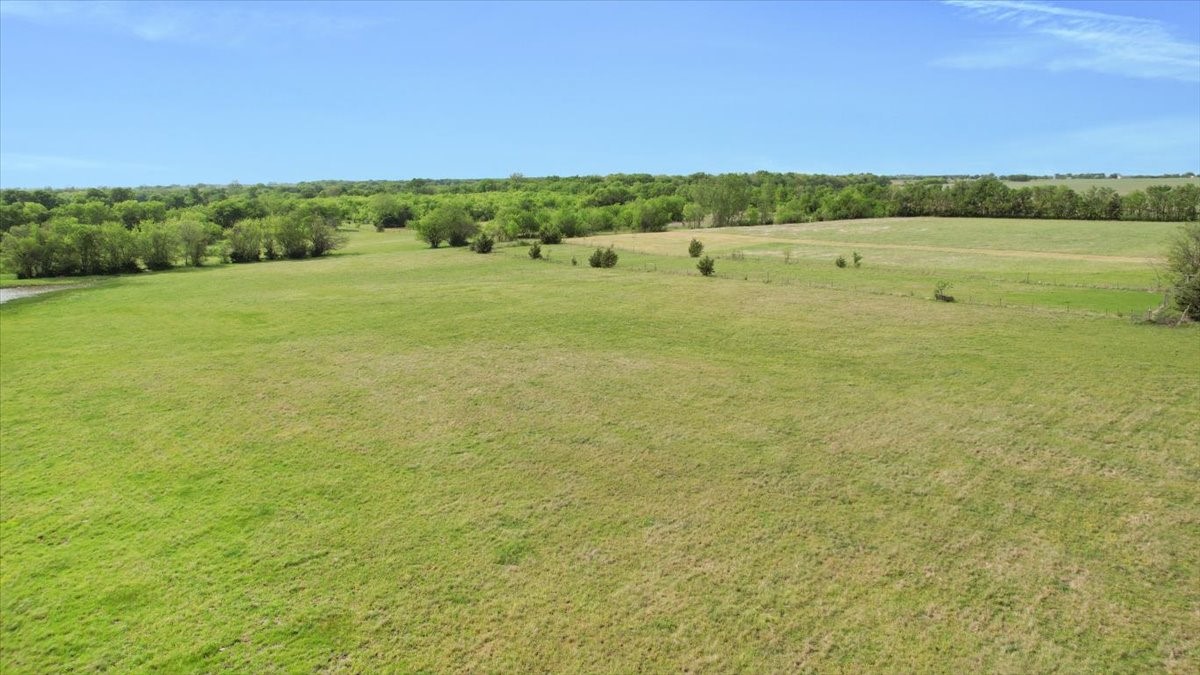 099 East Line Whitewright TX 75491