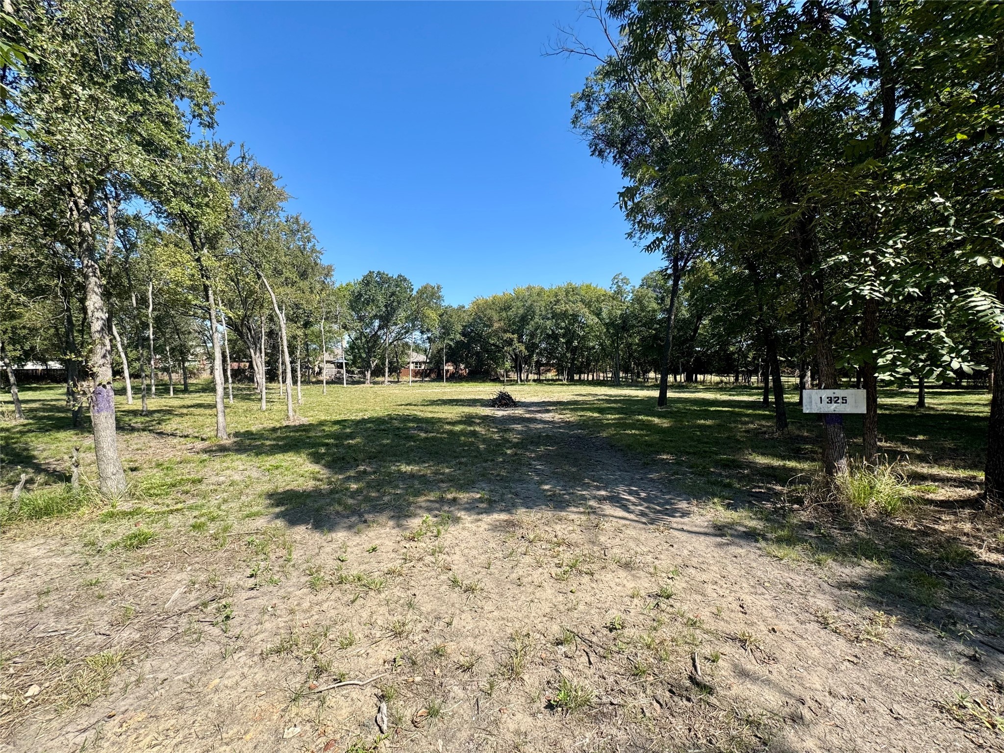 1325 Park Street Azle TX 76020