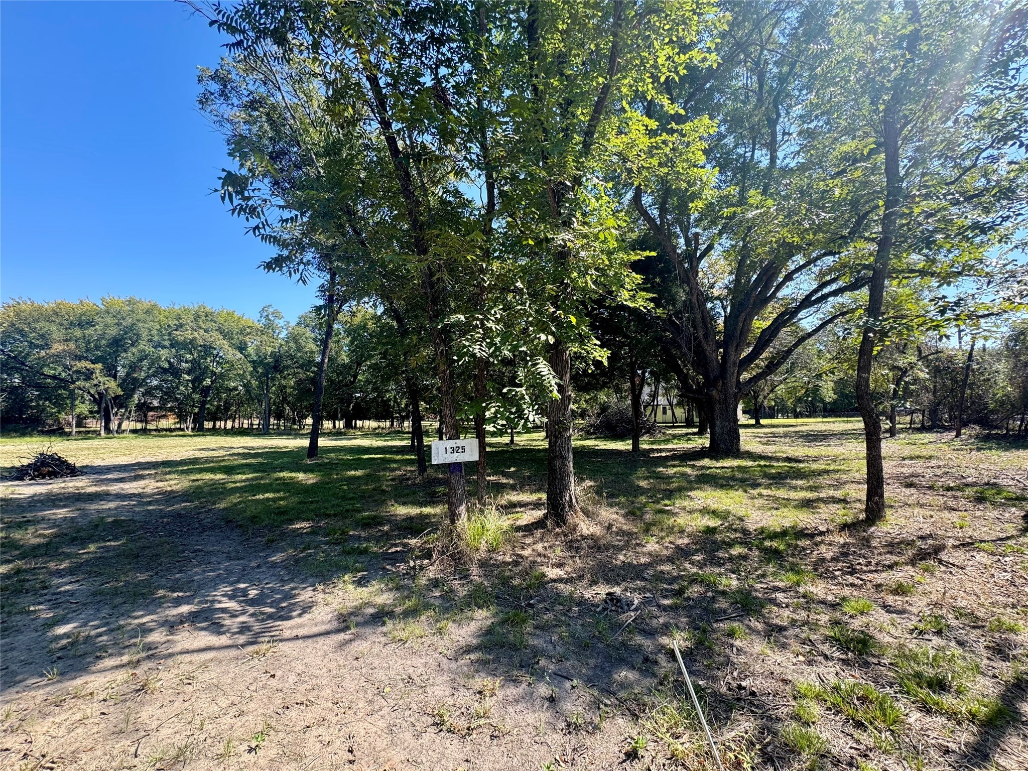 1325 Park Street Azle TX 76020