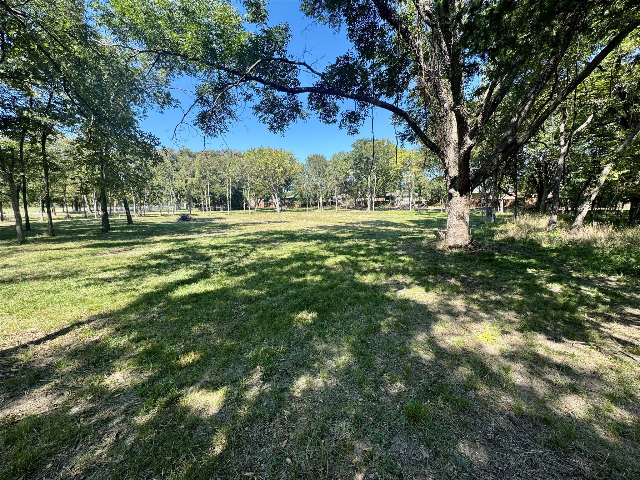 1325 Park Street Azle TX 76020