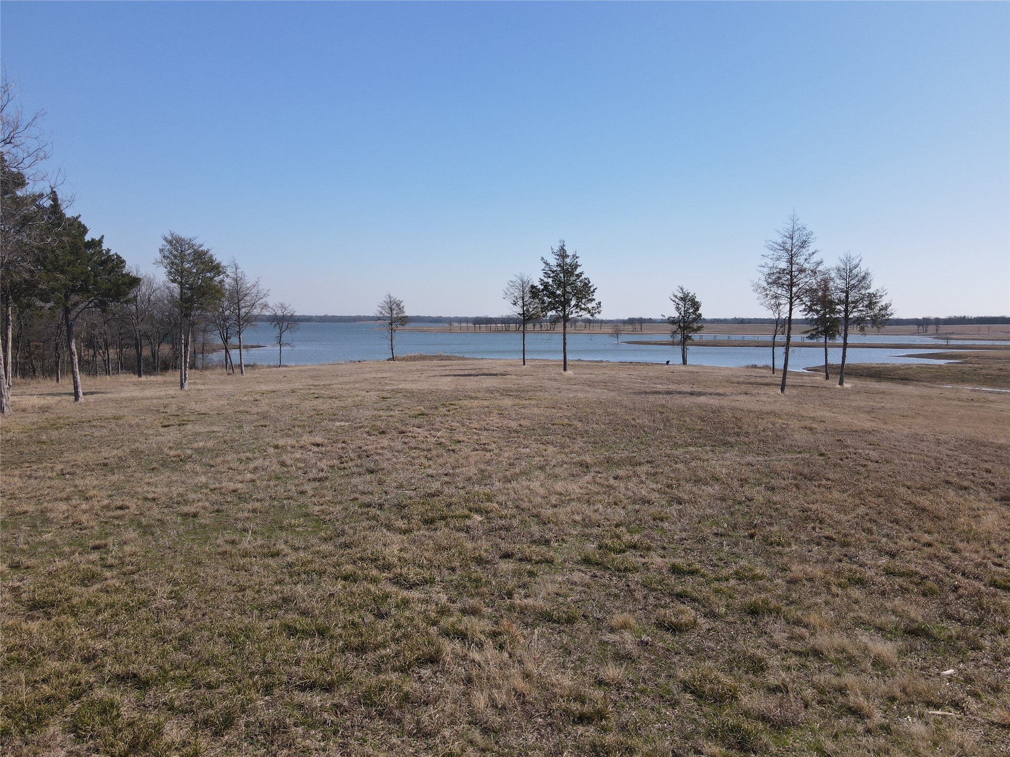552 Lakeshore Lane Windom TX 75492