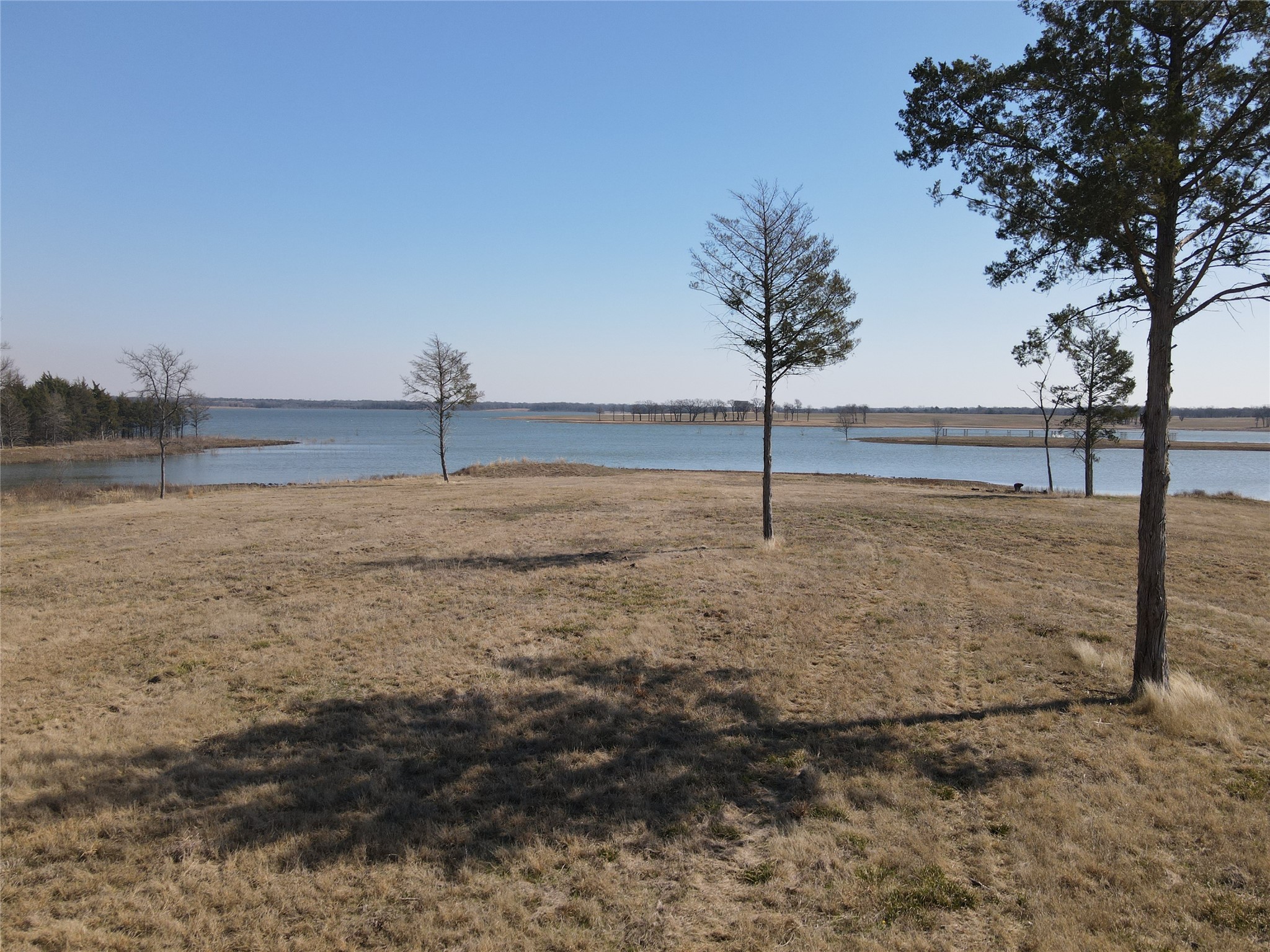 552 Lakeshore Lane Windom TX 75492