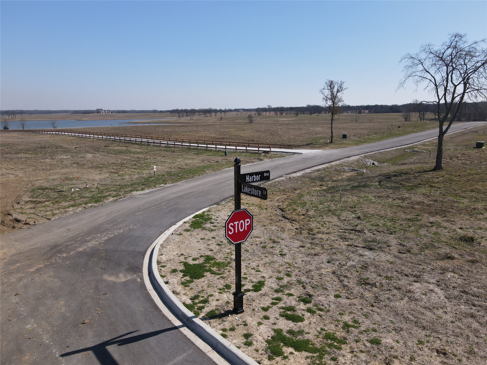 552 Lakeshore Lane Windom TX 75492