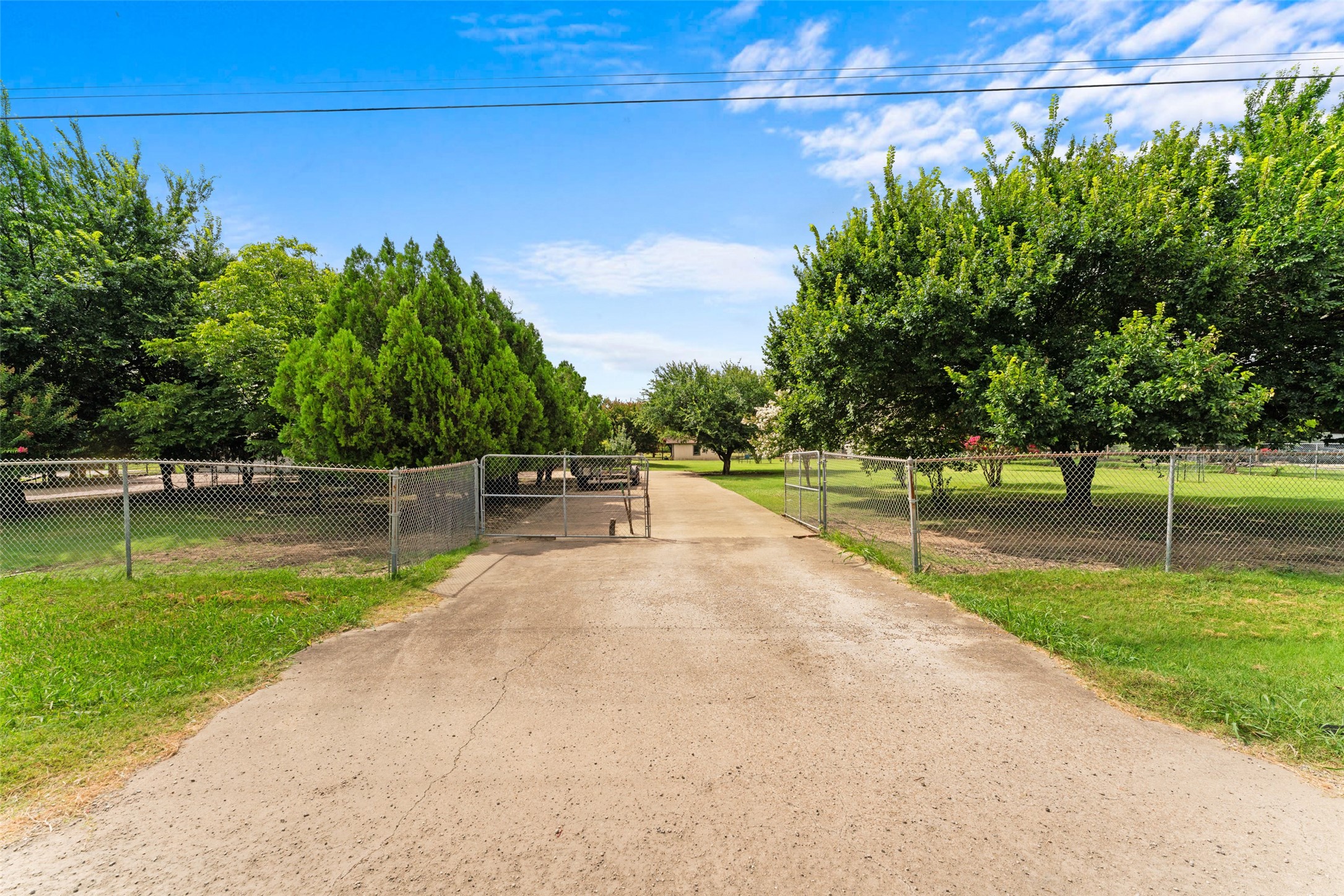 9312 County Road 513 Alvarado TX 76009