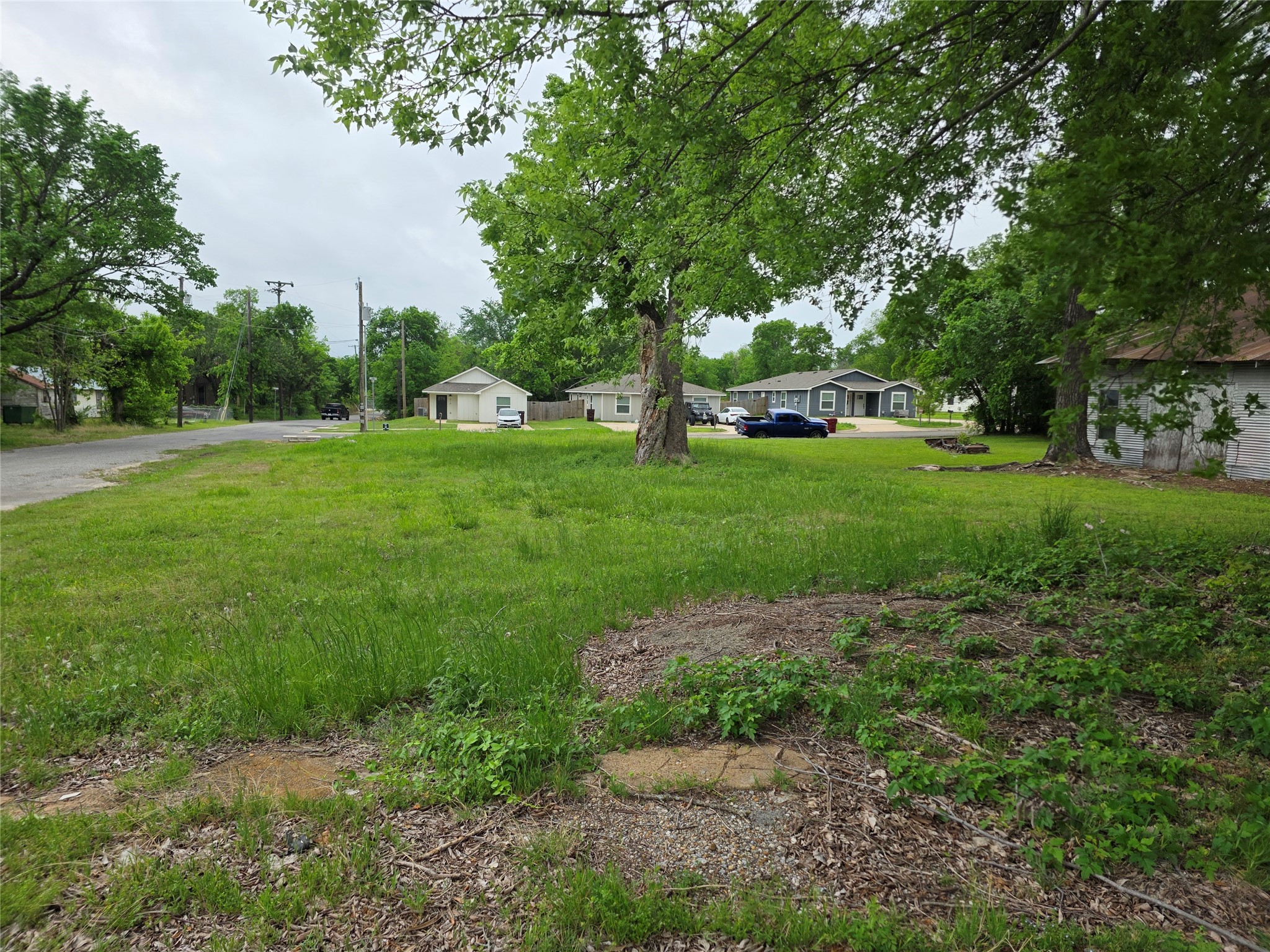 619 E 3rd Street Bonham TX 75418