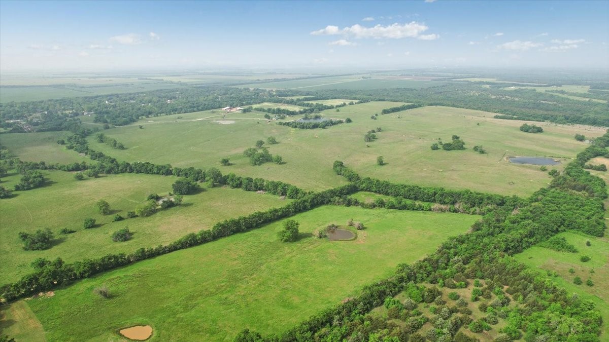 Tbd N Fm 100 Honey Grove TX 75446