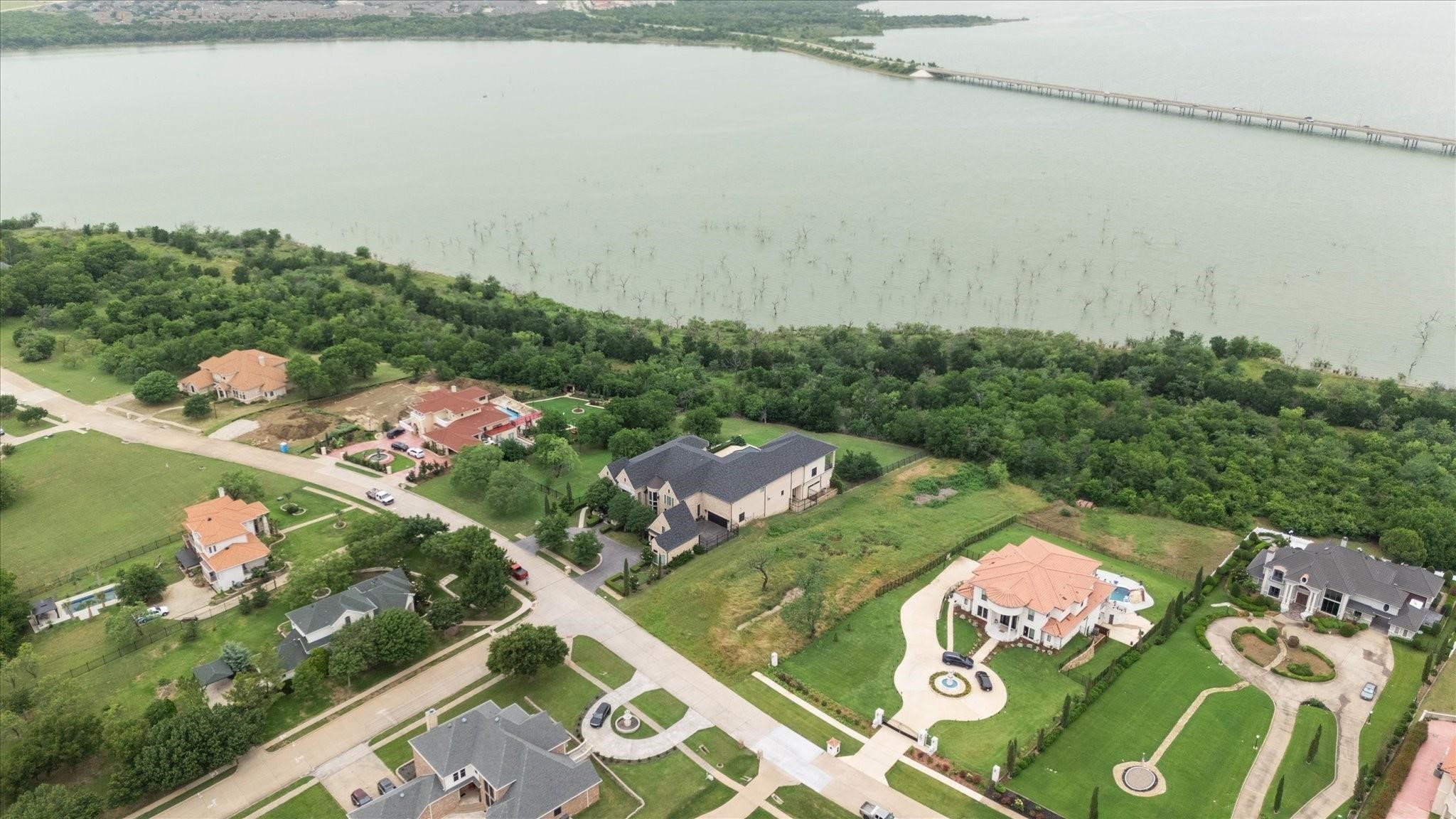 1047 Mallard Pointe Drive Grand Prairie TX 75104