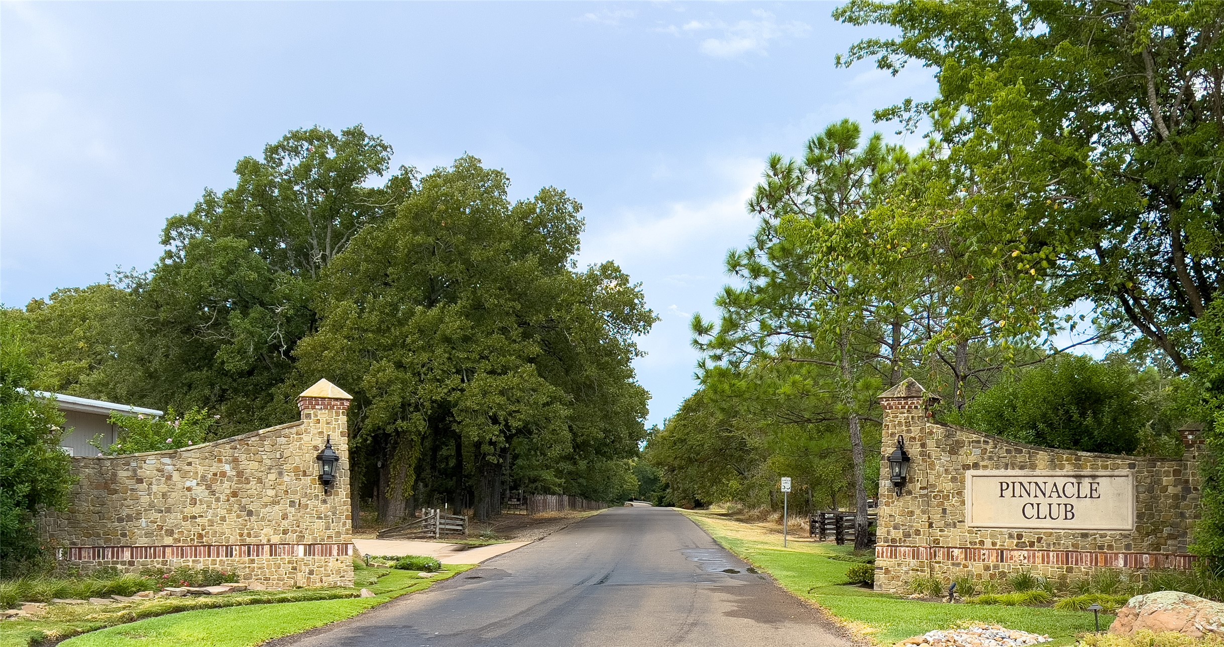 221 Colonial Drive Mabank TX 75156